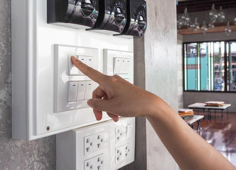 thiet bi dien dan dung Cửa hàng thiết bị điện dân dụng Huỳnh Lai tại Phường Bến Thành