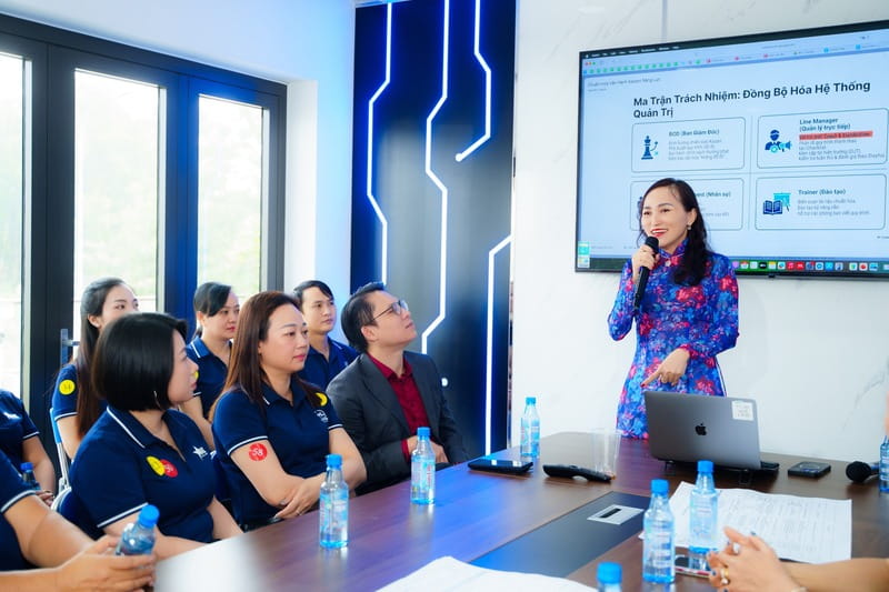 618513175 1440739884410713 3245371398535949425 n 1 CEO Lai Thị Như Lệ có buổi chia sẻ về định hướng trong năm 2026 trước buổi lễ tất niên cùng toàn thể công ty