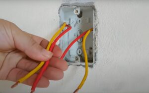 Đi điện âm tường là gì