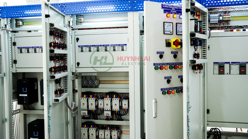 Nguyên tắc quan trọng trong cách bố trí thiết bị trong tủ điện